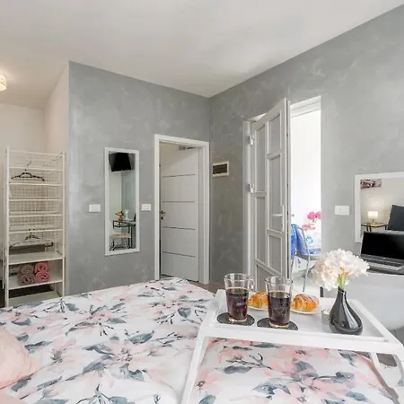 Lesa With Private Bathroom For 2 People 3*