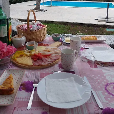 Bed & Breakfast Lesa With Private Bathroom For 2 People *